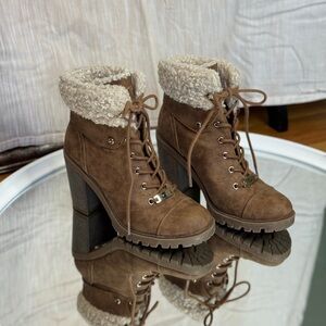 GBG Los Angeles Brown Lace Up Boots with Fur Trim